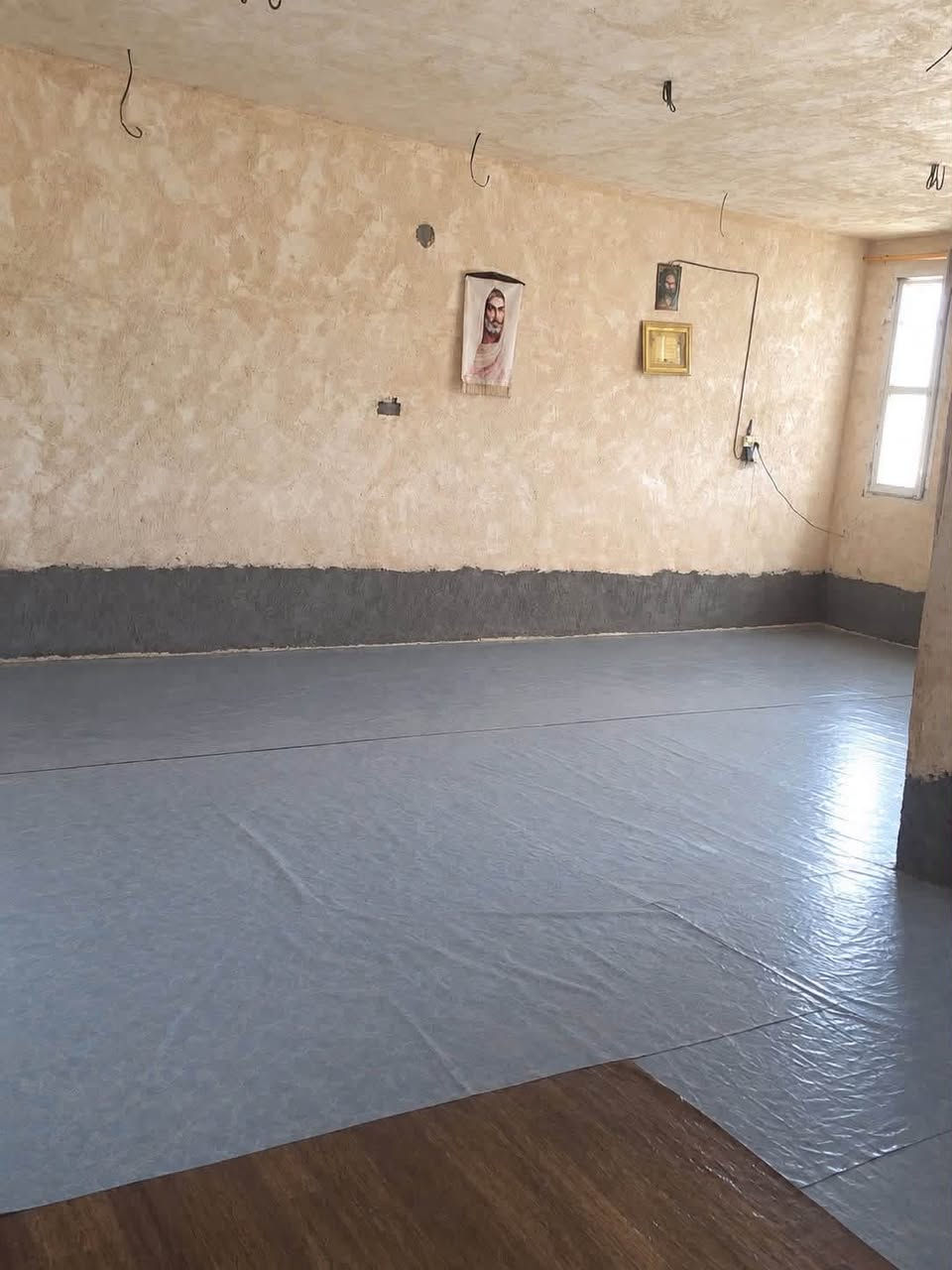 بيت معه مساحه ١٤٠٠ متر على سريع كيش سريع بغداد مجاور ناحية النيل
البيت مكون  علما مساحه البناء ٢٠٠ م . من غرفتين وصاله  ومطبخ واستقبال وحمامات داخليه وخارجيه البيع مستعجل عليه 

السعر ٣٨ 

للتواصل ***********
