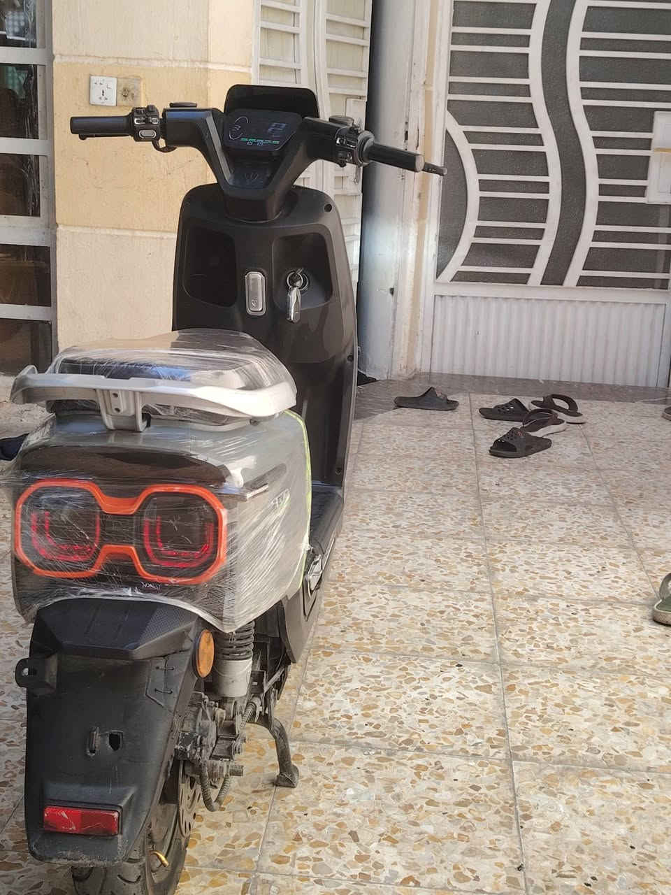 سلام عليكم دراجه امعيون دراجه نضيفه وحلوه
لون مميز وحلو دراجه كامله ملف 2000ست بطاريات
جددد الولي الكبار المسطره 32امبير وشرط الفحص اشاير يمنه يسره لايت عالي ناصي اشاير صفح دراجه حلوه وكامله من كلشي بصمه و سويج دراجه حلوه 
مكاني بغداد مدينه الصدر 
الرقم ***********.                      بيع مستعجل 
                       سعر 600وبيه مجال قليل سعر مناسب شوف خواته بيشش وتعال شوف دراجه حلوه ما عوزه اي نقص كبل لشغل
