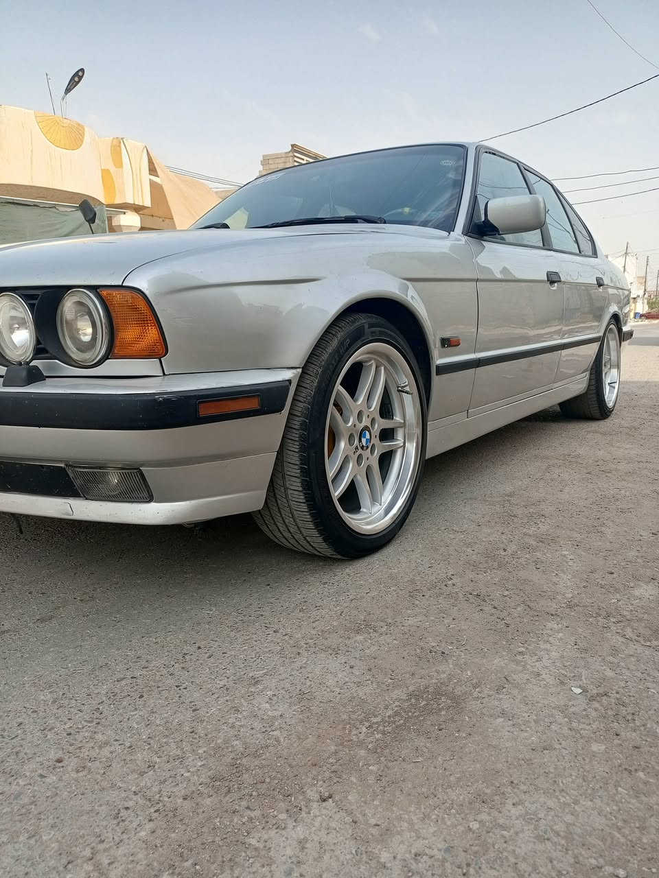 سلام عليكم
بي ام للبيع المستعجل 
موديل 91 محرك 525بلادي گير أوتوماتيك  و گير و محرك بشرط لا صرف و لا بخار تبريد ويا سلف سيارة فول موصفات فقط بدون سلايت سيارة دبل ايرباك أربع جامات كهربائي نظام اي بي اس صدر امامي و خلفي كله جديد كوشنات جلد غرفة السيارة حلوة 60%100 گشر حلو كاعد بجم كفاله منظومة لايتات زينون كهربائيات كله شغاله بشرط سيارة بدون حوادث   اما البجم كبس نصبة السيارة كلش حلوة . هزة و براد و رقم السيارة و سنوية   لحد 2031  بشرط التحويل غرامة وكالة ثاني يوم ..
 السعر السياره 68 وبي مجال 

رقم التلفون ***********

 الواتساب
