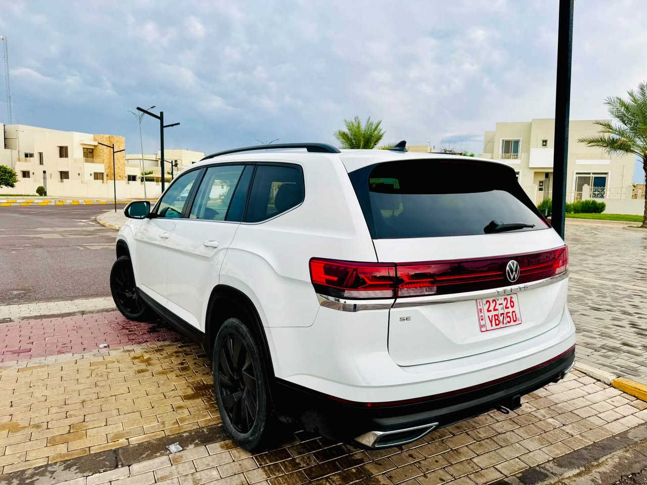 أطلس ٢٠٢٤ • أبيض • دفع رباعي