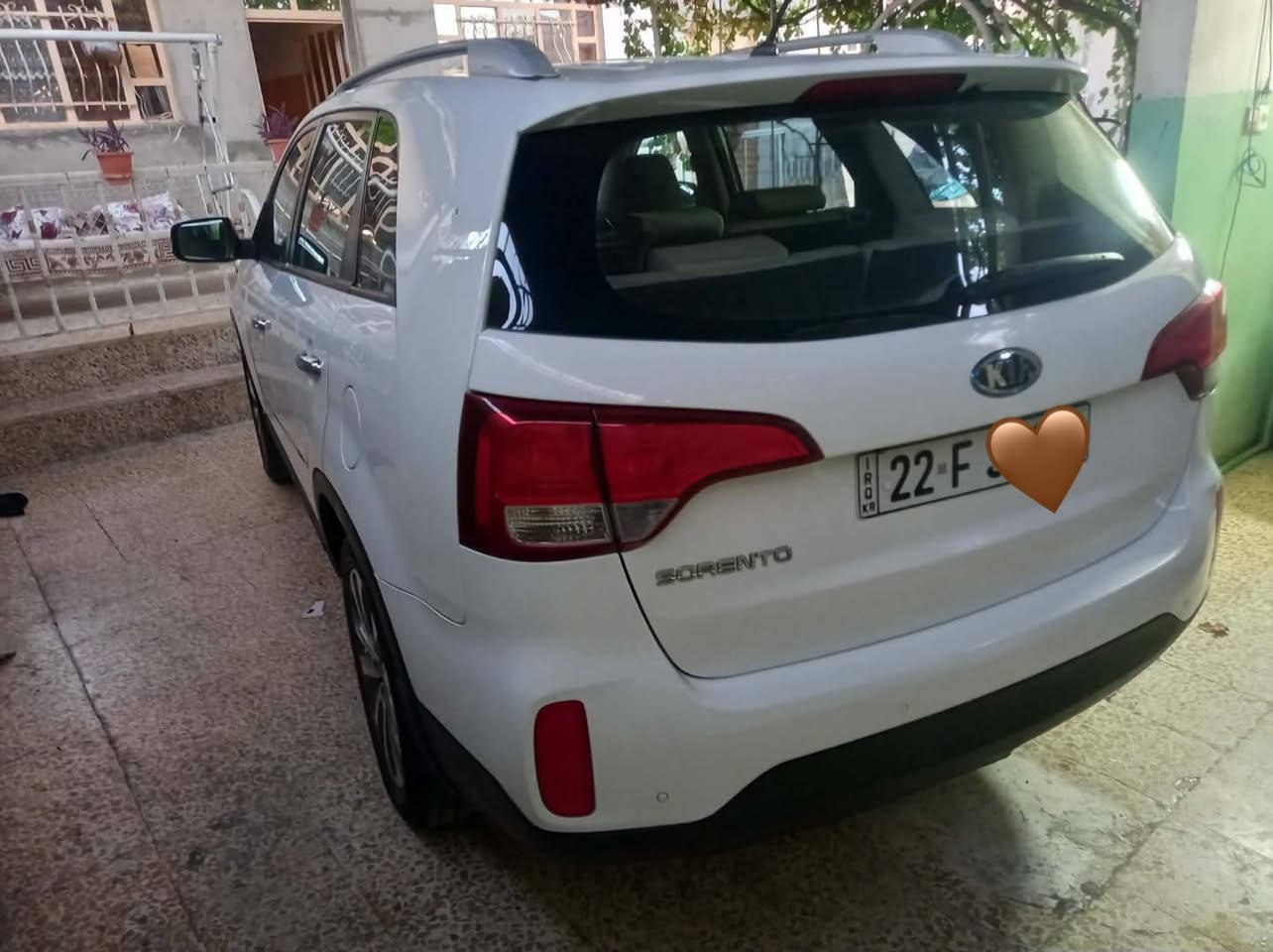 سورينتو للبيع ٧ راكب  موديل ٢٠١٤  هزة جديد سنويه جديدة السياره باسمي بدون صبغ قبغ الصندوق بس شويه بي بارد بس السعر ١٥٠ 
***********
***********
