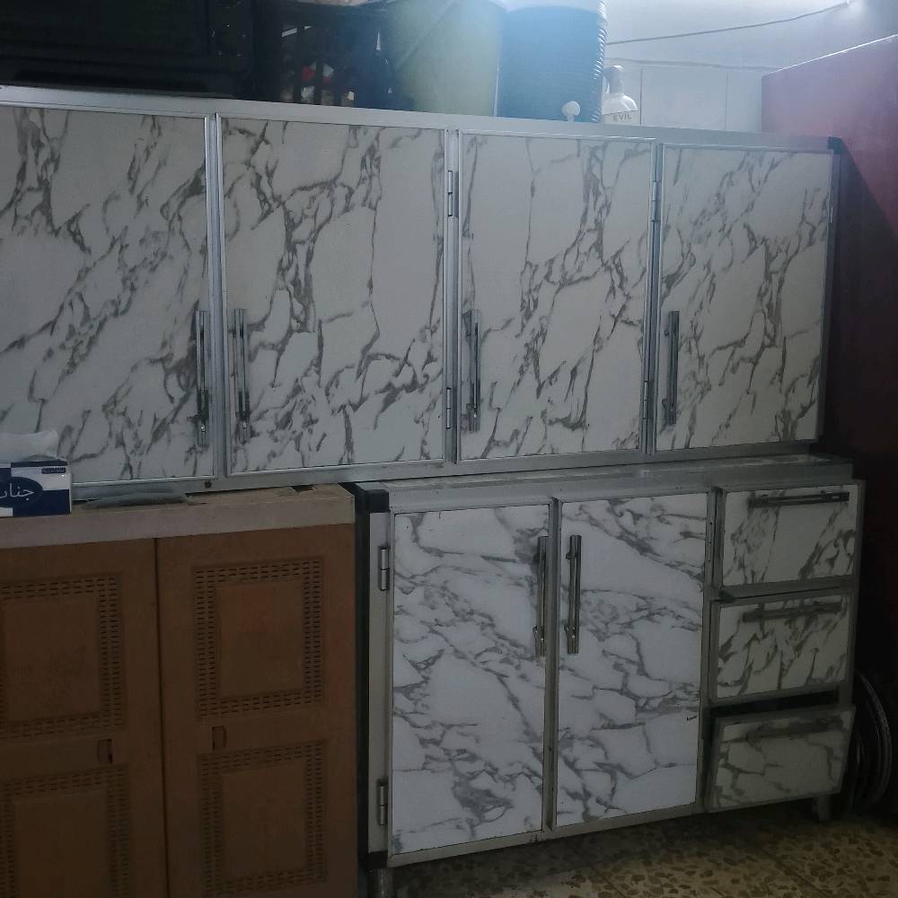 كاونتر تصميم للبيع سعره 200الف وبي مجال عنوان بغداد جكوك يم معرض سلفر