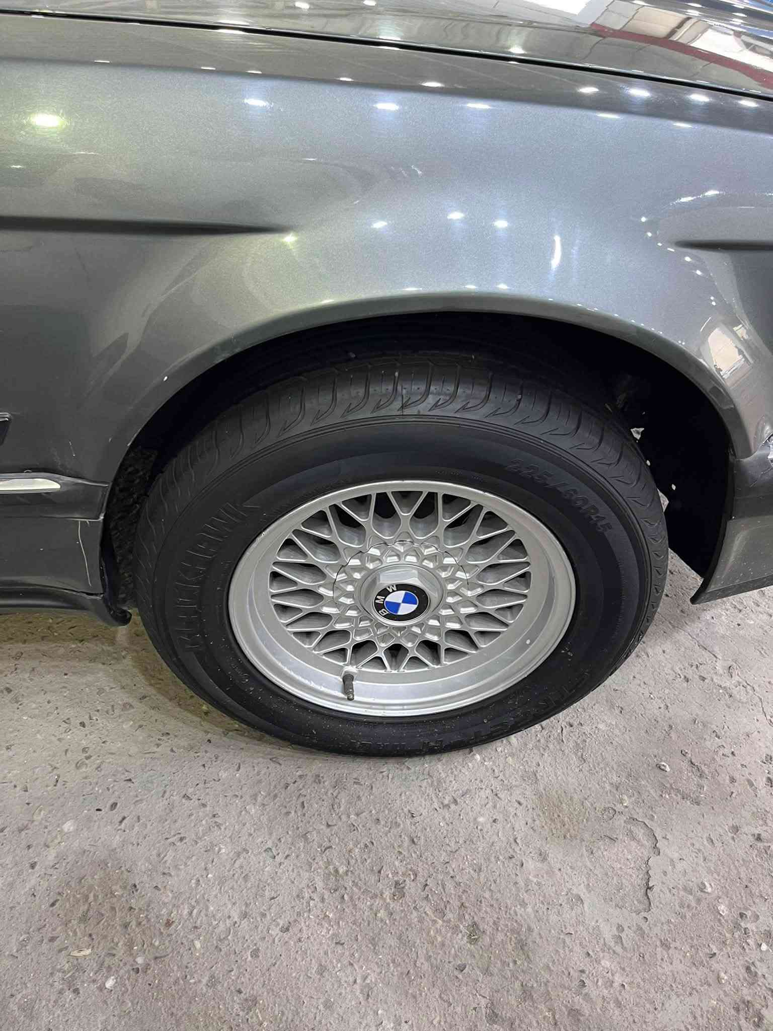 بي ام 730i • ١٩٩٠ • صبغ جمالية