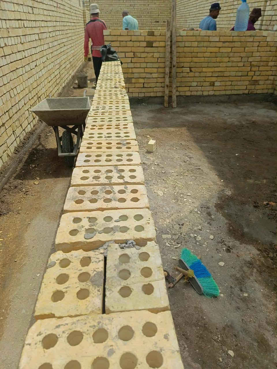 السلام عليكم ورحمة الله خلفه بنا درجة أولى ستلام مهندس انس السعار متفرق حالين التواصل ***********
