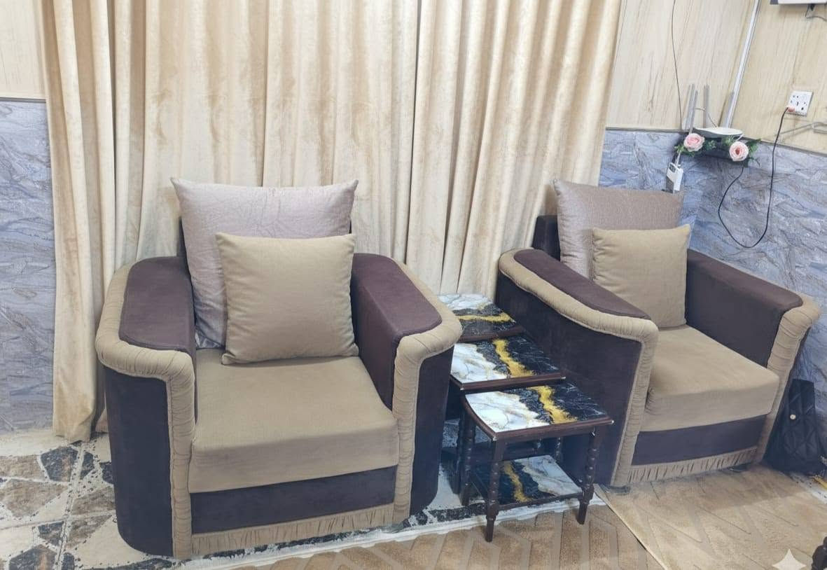 السلام عليكم 🔥 ديوان تركي زان 8 مقاعد 🔥
✨ سفنج ضغط تركي درجة أولى
🛋️ راحة وفخامة وجودة عالية
🇹🇷 صناعة تركية
السعر 200
واتساب *********** العنوان حي الجهاد

