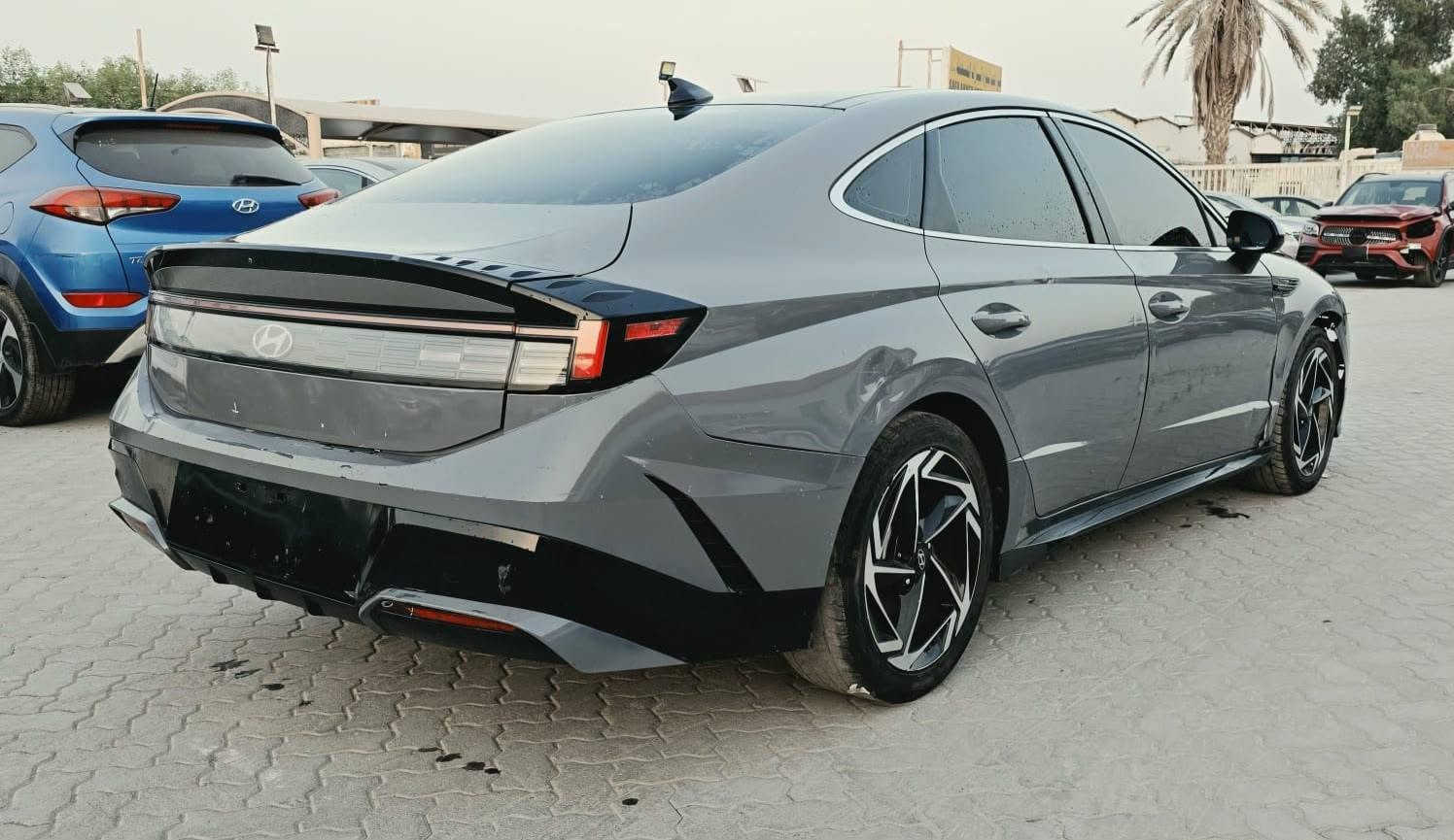 سوناتا فول موديل 24 

سعر ب 169$ قفل قفل مع رقم شهداء واصل جميع المحافضات جاهزه فقط ضريبه على المشتري
تواصل واتس ***********
