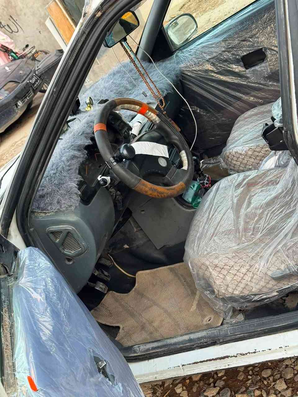 سەرەتا بە ناوی خوا
دایۆ ئیسپرۆ ١٩٩٦  ئاڕمی پلاسیکی سلێمانی گێڕ مەکینە کارەبای تەقەو ڕەقە بە شەرت ٤ تایەو ویلی تازەی لە ژێرایە لایتی کراوە بە زینۆن هەموو گیانی مەزبوتە ماشااللە چرکەی تیا نیە ئیتر مالەکە خۆی دیارە لە سلێمانیم
***********
