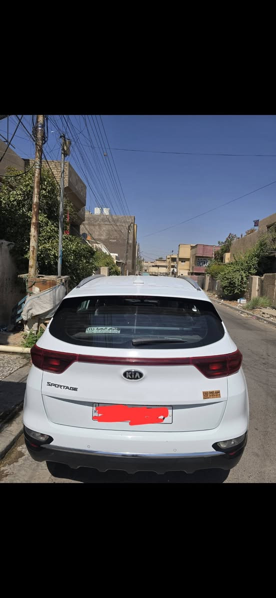 🚗 كيا سبورتج 2021 للبيع 🚗
​الموديل: 2021
​المحرك: 2000 دوش (DOHC)
​المسافة المقطوعة: 65,000 كم
السعر:210 وبيها مجال 
​الحالة: مكفولة من الحادث والصبغ (شرط الفحص)
​الرقم: بغداد (خصوصي)
​✨ تفاصيل إضافية:
​السيارة بحالة الممتازة، جاهزة للتحويل والاستخدام ولا تحتاج أي مصاريف.
مكاني بغداد 
للاستفسار ***********
