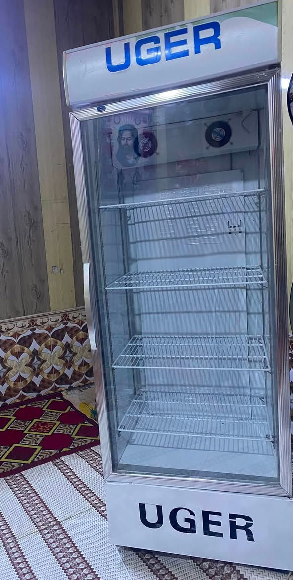 السلام عليكم عارضه عدد ٢وحده حجمه ١٦قدم والثانيه حجمه ٣٠قدم وعرضه ٩٠شرط الفحص مكاني البصره القبله ***********
