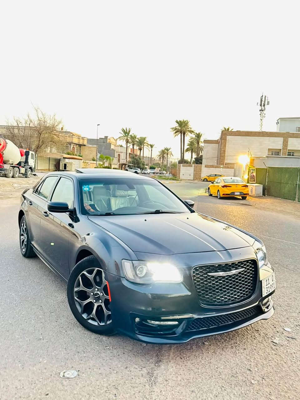السلام عليكم للبيع اوباما  2018 فول S
رقم بغداد بسمي هزه وفحص جديده 
بيها جاملغ والباب صبغ الباقي كفاله عامه 
سياره كلش جديده على ايدي من امريكا 

سعرها 188 وبيها مجال 

رقم الهاتف ***********

مواصفات فول 1/1 اعلى فئه لاس كولد
بنراما سقف
كلاصات حار بارد 
كشنات جلد + كهرباء 
كشنات حار بارد 
كشنات خلفيه هيتر 
رادار امامي 
رادارات جوانب 
تحديد مسار 
مثبت سرعه
تخم تاير ويل جديده
شاشه جبيره + كاربلاي 
تشغيل عن بعد 
اشاير مري
حساسات امامي خلفي
