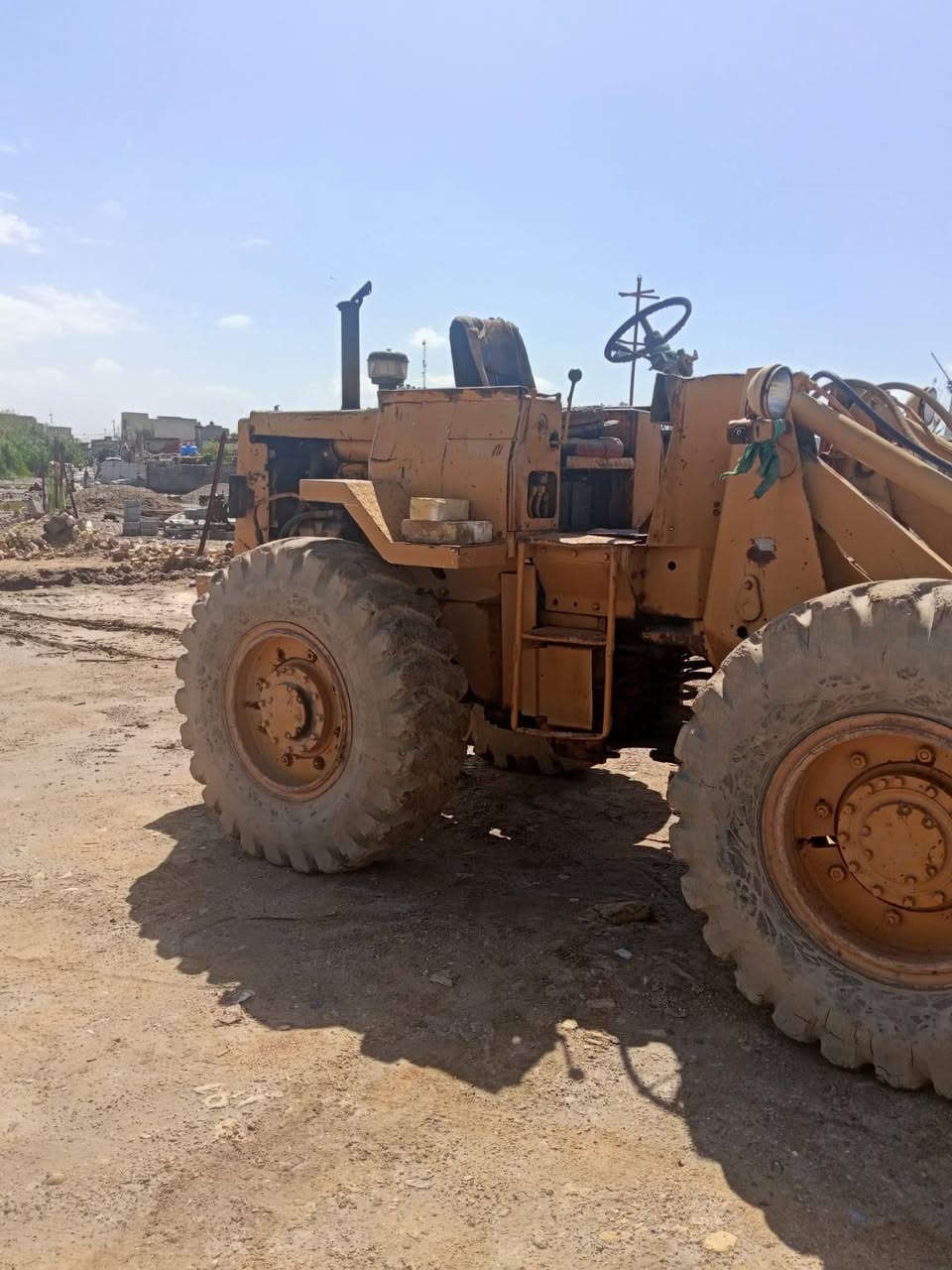 لبيع شغل كتر حجم 910
نصيف مكرك كير شاطي 
تايرت جفبلس
***********

