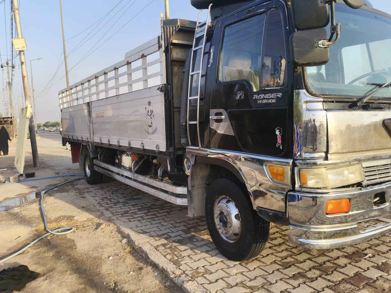 السلام عليكم هينو طيره موديل 94 مكينه 70بيه بخار  شاصي مكفول 7اله ربع 3كاردنات ***********
