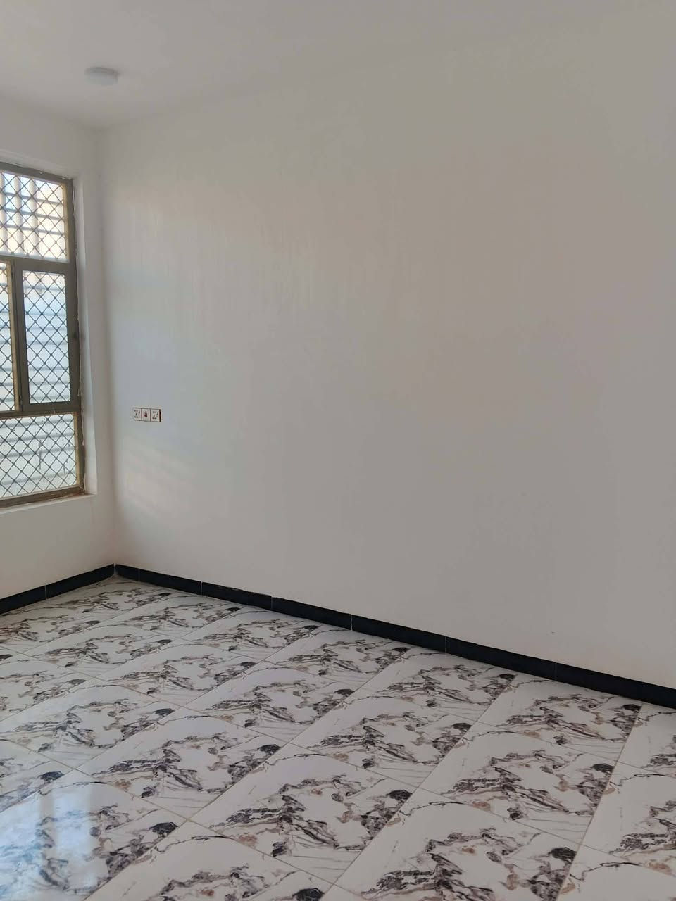 ياالله دار البيع مشتمل طابيقن المساحة 100 درجة أولى قريب على شارع 100 خلف التجاري نوع العقار طابو زراعي سند 25 تحويل بسم المشتري الموقع حله بابل شارع 100جديد الاستفسار على رقم *********** اوتساب
