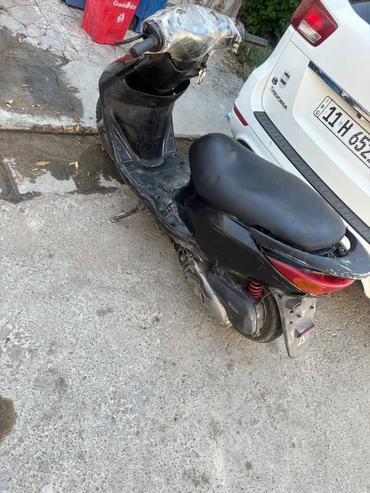 سلام عليكم دراجه بريز لايت جوه للبيع السعر 500 الف بيه مجال كلش بسيط ***********
