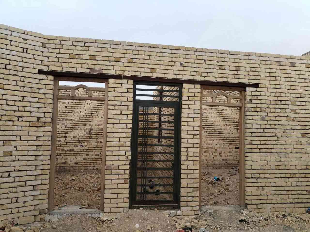 هيكل للبيع بكاع وسام ال حامي المساحه 200 ***********
