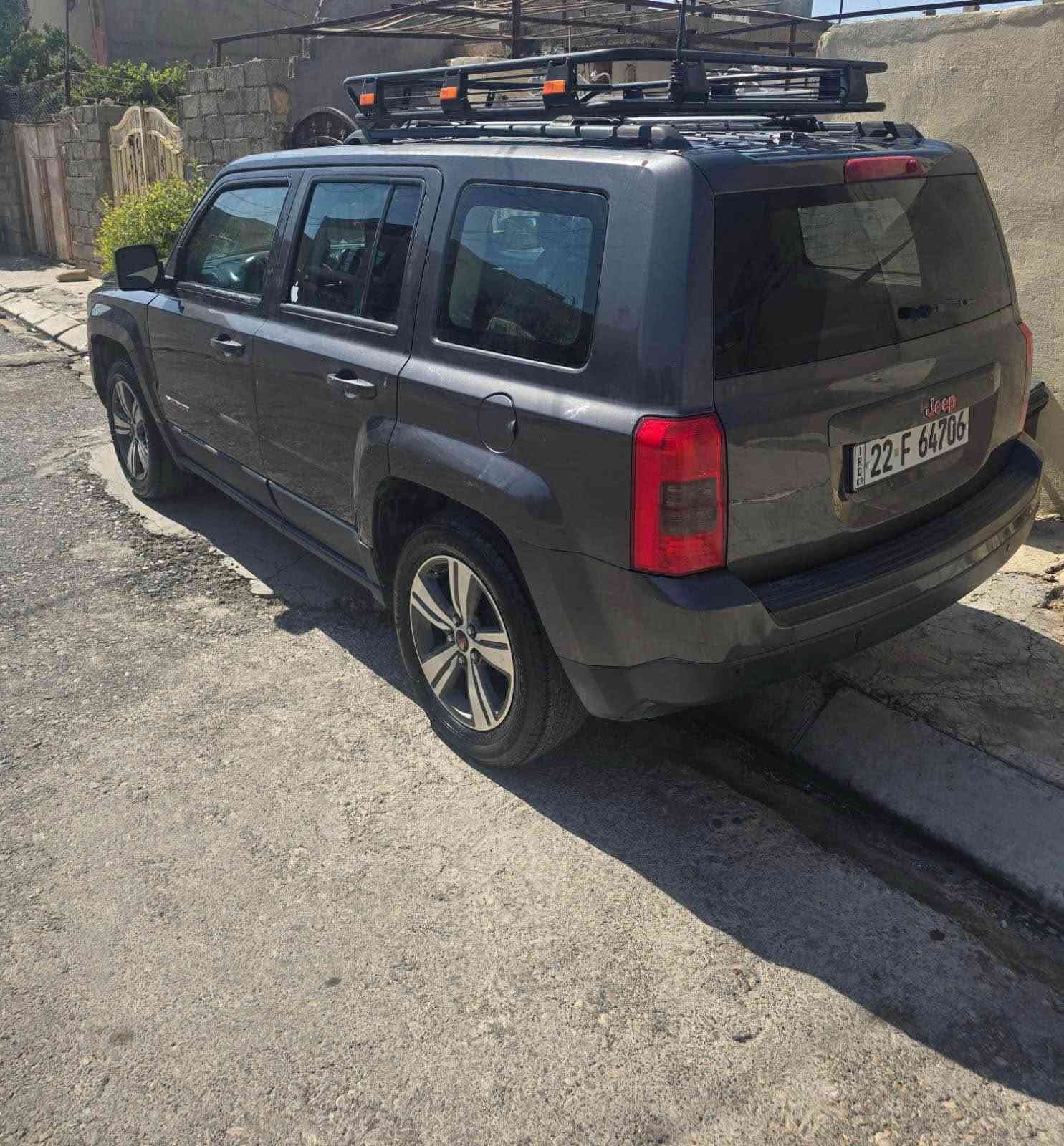 jeep patriot 2017

جێب باتريوت 2017
سەنوى نوى 
ره قم نوى 
گێرو مەكينه به شەرت 
کارەبای بە شەرت
چوار بارجەى هەيه بێ لێدڕان بێ ژۆڕێ تەنها بەغە
سەیارەکی تا نڵێی خۆشە خاوێن ماوەتەوەتەوە وەکو خۆی
نرخی&سعڕ ١١٢$
ژماڕەی مۆبایل *********** أربيل, العراق

