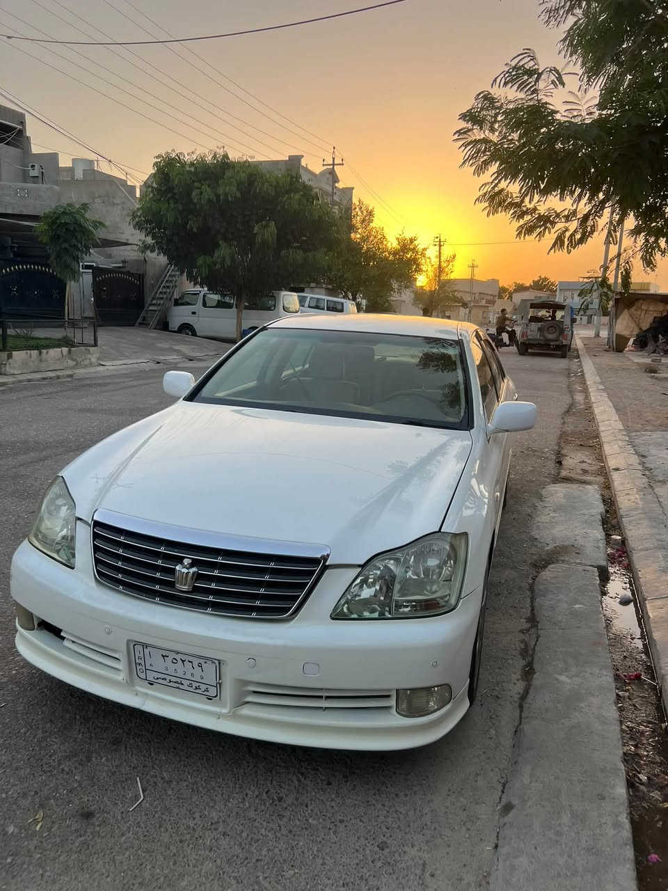 2005
182
گەورە بەگەورە
کۆدی هەیە
سێ دوگمە پەردە
حاسەو کامێرا
کامل کراوە بەسپۆرت
تایەیی تازە
ڕادار
بێبۆیاخ 
سەقف و کەڤەرو قرچ بەشەرت دە سۆنەر
٩٤ هەزار حەقیقی ڕۆیشتوە
تەنها یەک دەبڵی پێشەوەی تەقیوە
نرخ ٦٦$
شوێن کلار
***********
