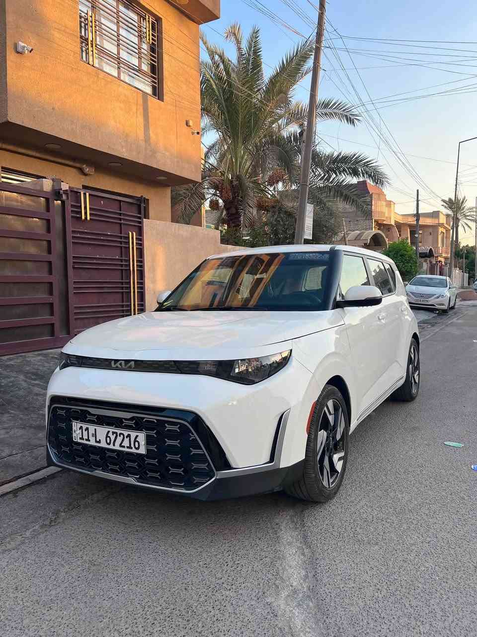 السلام عليكم
Kia Soul 2024 لبيع كيا سول
الموديل: 2024
اللون: أبيض لؤلؤي
المحرك: 2.0 لتر - 4 سلندر
القير: أوتوماتيك IVT
القوة: 147 حصان تقريباً
الدفع: أمامي
عدد المقاعد: 5
ويل كب حجم :18 إنج - حسب فئة GT-Line
شاشة ومواصفات تكنولوجية حديثة
كاميرا خلفية وحساسات حسب التجهيز
مثبت سرعة
أنظمة أمان ومساعدة للسائق
نشغيل وبصمة/فتحة سقف
حادث السيارة دعاميه امامية فقط
بدون ايرباك بدون دواخل
ممشة السياره (33) الف فقط
سياره بحالة الوكالة
مكاني بغداد زيونه
السعر(169)وبيها مجال

***********
