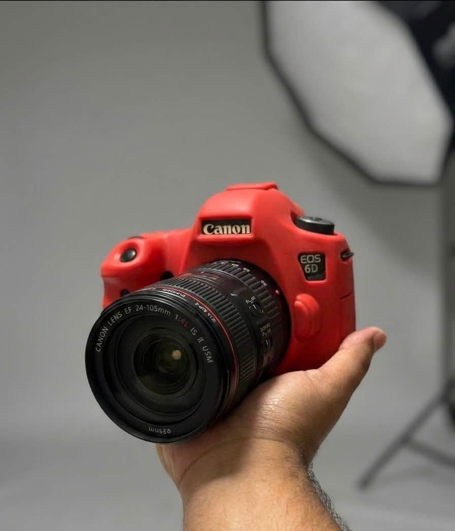 📷 للبيع طقم كاميرا Canon 6D متكامل مع جيمبال احترافي
المحتويات:
✅ كاميرا Canon 6D (Full Frame، أداء ممتاز)
✅ عدسة Canon 24-105mm f/3.5-5.6 IS STM مع أغطيتها الأصلية
✅ كفر (غطاء) إضافي للعدسة
✅ جيمبال Zhiyun Weebill-S (يتحمل وزن حتى 3 كغم، يناسب كاميرات متعددة، مثالي للفيديو والتصوير السينمائي)
✅ بطاقة ذاكرة 32 جيجابايت
✅ شاحن أساسي + شاحنة إضافية
✅ بطاريتان
✅ جنطة احترافية كبيرة الحجم
✅ كفر حماية للكاميرا
✅ حزام Canon الأصلي

✨ المميزات:

جهاز Full Frame بجودة احترافية
جيمبال احترافي يتحمل أكثر من 3 كغم، مناسب لكاميرات متعددة (Sony, Canon, Panasonic, إلخ)
طقم متكامل يغنيك عن شراء أي شيء إضافي - جاهز للاستخدام الفوري
السعر: 1,250,000 دينار (قابل للتفاوض)ما أقصر وياكم ان شاءالله 
السبب: تطوير المعدات
للتواصل: ***********
