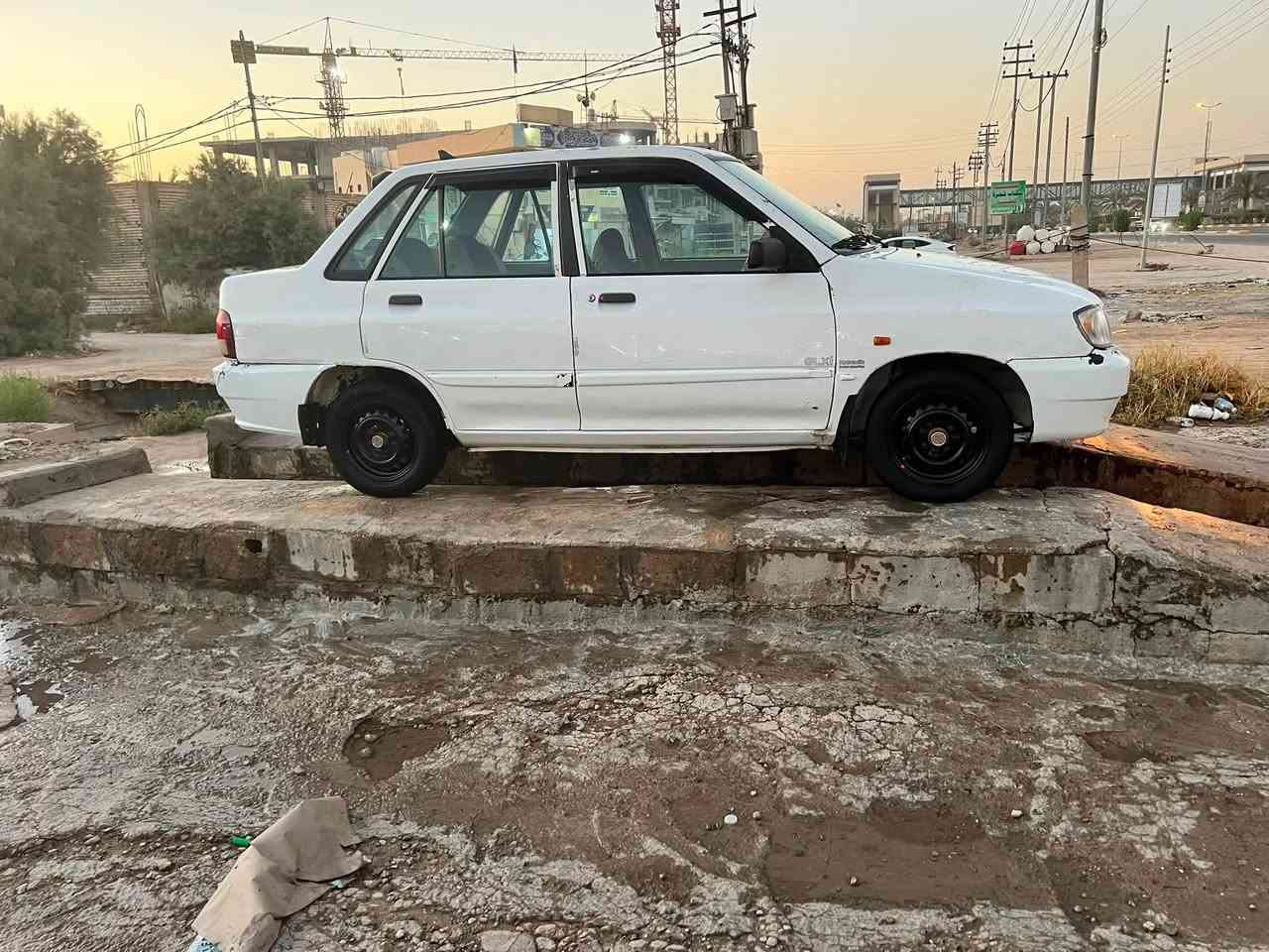 سلام عليكم للبيع أو مراوس سايبا منغولي مكفوله ماعدا طخه صغيره باب السدر الباقي مكفوله مديل 2010كير ومحرك مكفولات تخم تاير جديد دواخل جدد رقم كربلاء السعر 29وبيه مجال قليل مكاني كربلاء طريق بغداد غرب جامعة وارث الأنبياء رقم الهاتف ***********
