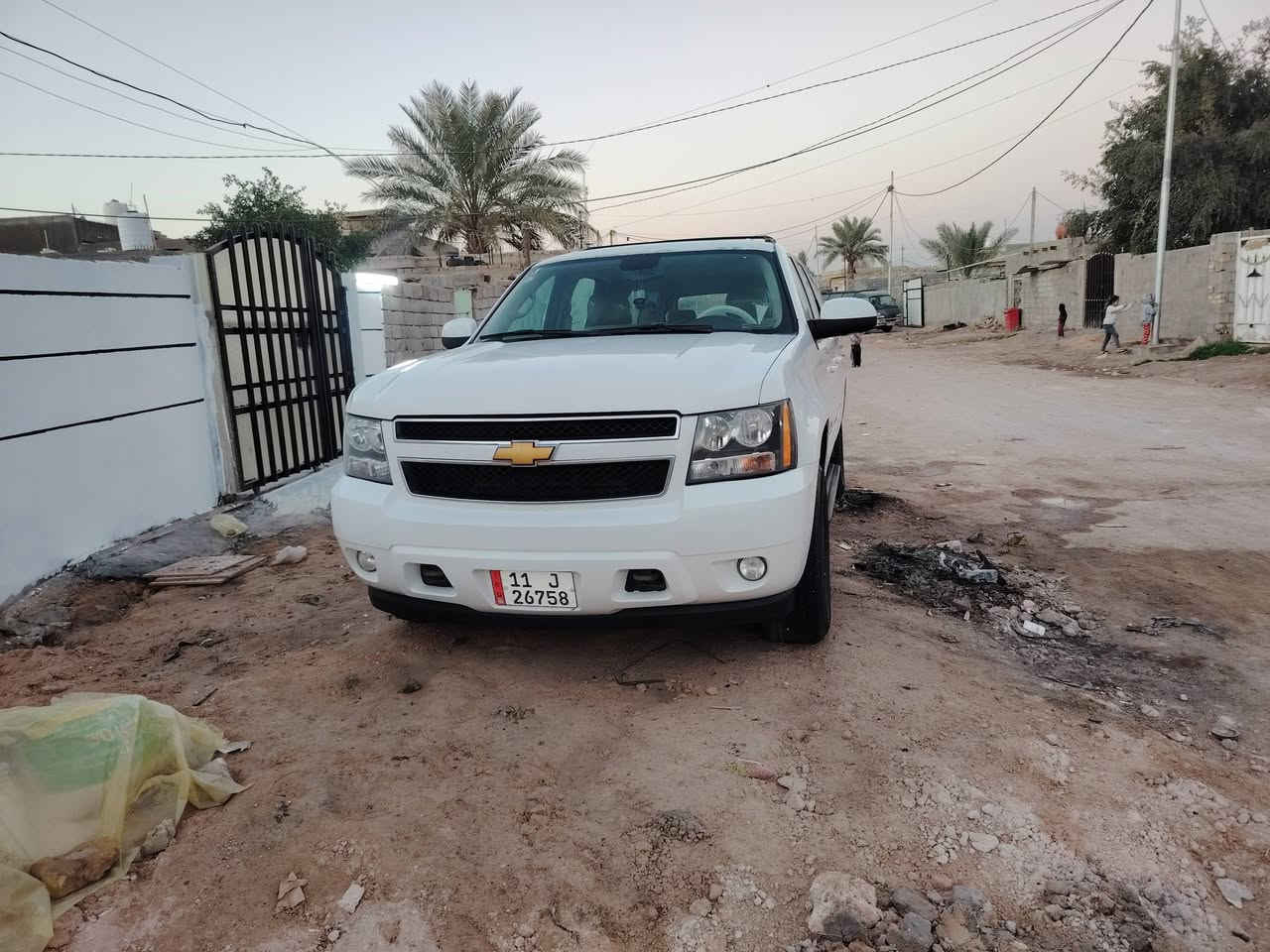 شوفر ٨برغي موديل ١٣ خليجي كفالة عامة رقم بغداد أجرة مصفرة هية ضريبة ومرور جاهزة من كلشي رقم انكليزي بسمي السعر ٢٣٥ وبيها مجال الاستفسار *********** مكان السيارة بابل @ خط السيارة حلة بصرة
