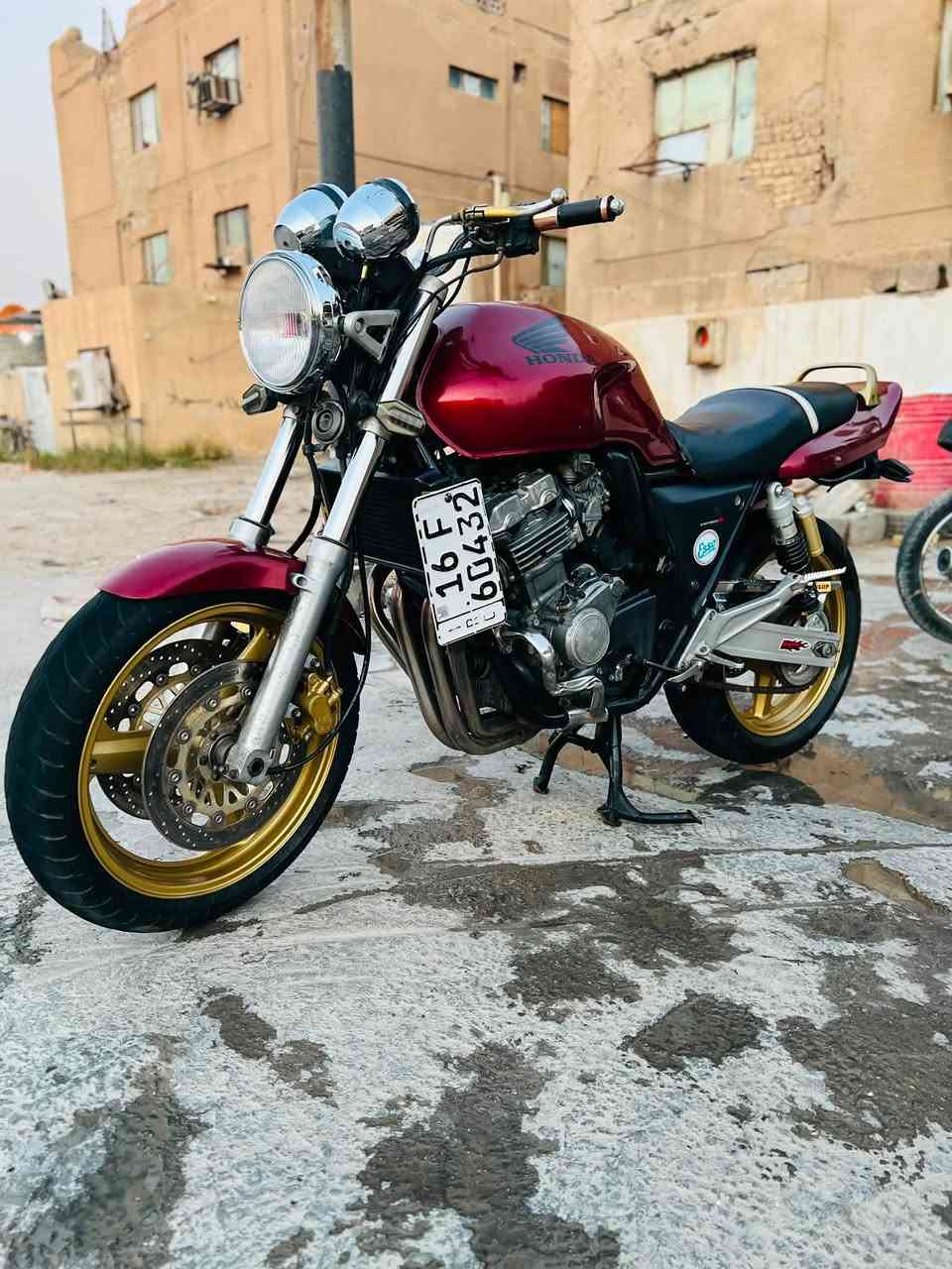 سلام عليكم شباب دراجه سيبي فور 400كفاله كير ومكينه  وكشر دراجه خير من الله رقم وسنويه مشروع وطني بين مكان تداورسعر٢٤ورقه بيه مجال لموشراي. ولمايعرف سعر لمرقم. لايراسل احبتي ***********بيه وتساب شرط ١٨٠لمداور مهله محدوده لين راعيه يريد يداورلمكان ناصريه
