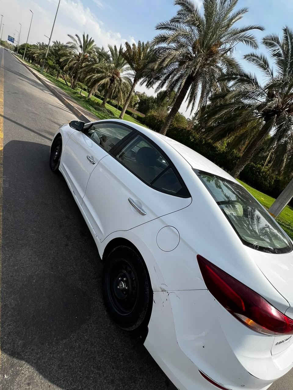 السلام عليكم
النترا سوبر
خليجي
موديل ٢٠١٨
رقم بغداد 
ماشيه ١٧٣ ألف كيلو 
بأسمي السيارة
.
مابيها اي صبغ 
بيها طخات موجودة بالصورة بس ما مصلحهن
.
المواصفات 
بصمة
فتحه سقف 
قطعتين تبريد 
تحكمات ستيرن
كروز سرعه 
أنظمة قيادة 
حساس خلفي
وبقية المواصفات المعروفه
السعر 130 
.
الموقع بغداد  
الاتصال 
***********
