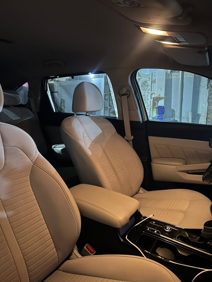 🚘 للبيع سورنتو 2021 خليجي رقم قادسية 

• الموديل: 2021
• الوارد: خليجي
• المحرك: 3500 V6 – 6 ستة سلندر
• الممشى: 140,000 كم
• السيارة استخدام شخصي
• بيها صبغ بالبنيد فقط
• بعض الخدوش والملاحظات البسيطة
• السيارة قابلة للفحص بأي مكان يختاره المشتري

📍 المكان: الديوانية

للاستفسار والتواصل: الاتصال او مراسلتي واتساب
***********
