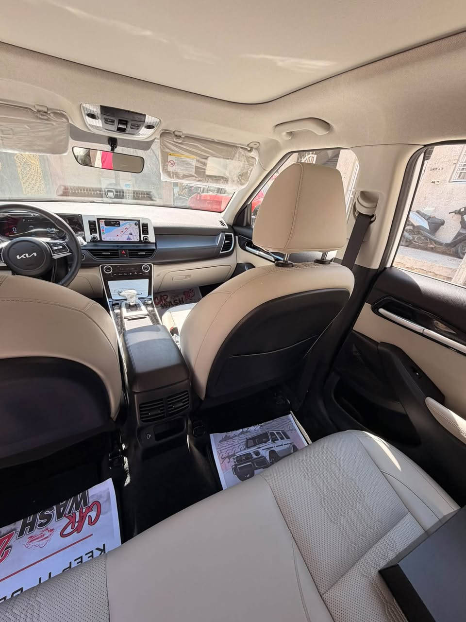 :
🚘 للبيع — كيا سيلتوس موديل 2025

✨ فول مواصفات

✨ بانوراما

✨ كوشنات تدفئة وتبريد

✨ ماشي 4,000 كم فقط

✨ بعدها على دهن الشركة

✨ السيارة نظيفة وجديدة جداً

✨ خليجية — رقم أربيل

السعر 190$وبية مجال بسيط مكاني الاعظمية 

رجاءً مجالة بسيط الي يريد يبخس بسرعة او معاجبة ليدخل 

⚠️ ملاحظة بكل شفافية:

السيارة بيها طخّة بالصندوق على البارد، بمسافة تقريباً شبر، والضرر موضح بالصور.

📞 للاستفسار والتواصل:

***********

السيارة مثل ما موضحة بالصور، والبيع للجادين فقط

نص مكتوب في الصور:
- KM