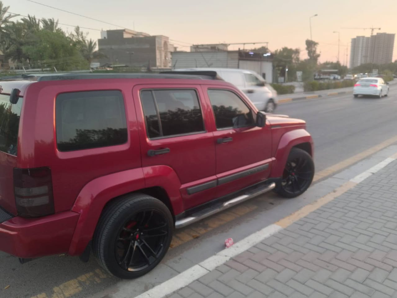 السلام عليكم 
للبيع او مراوس حسب القناعه جيب لبرتي موديل ١٢
محرك وكير مكفولات تخم تاير وباتري جديد ويل كب حجم ٢٠ مال جارجر توسايس تبريد قطعتين ثلج بدون حادث  بيها قطعتين  اكلير  او صبغ السيارة كلش حلوه  سنويه وهزه كله جديد ابسمي العنوان بغداد  السعر  ١١٠ وبيها مجال بصيط العنوان بغداد  الشرطه الخامسه او بغداد الجديدة  *********** متعجبك السيارة او السعر ربي يحفظكم السوك كلشي بي
