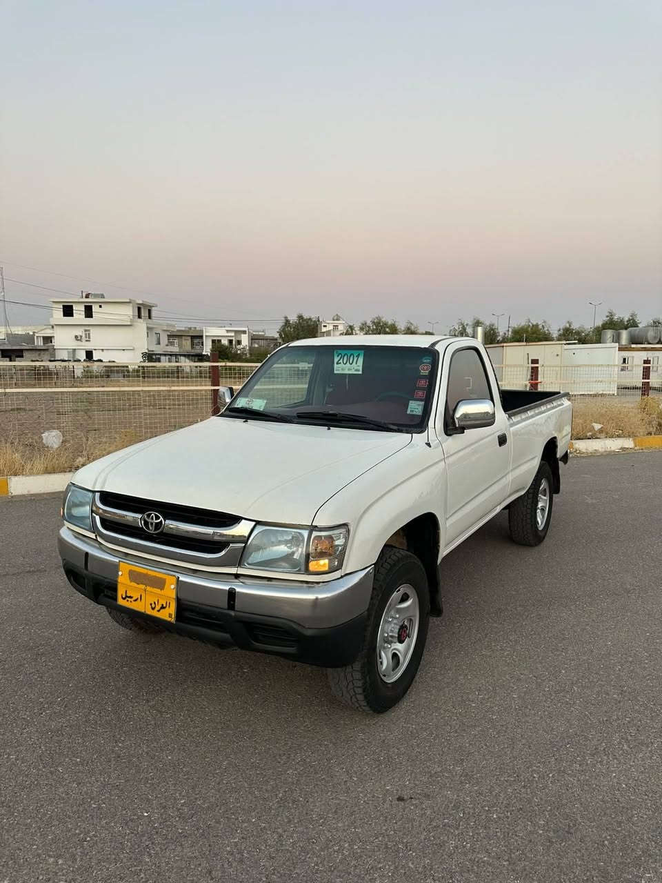 توێتا یابانی بۆ ڤرۆشتن مۆدێل 2001
دە بڵ ئە کسل تە حویل ئە سڵی
 تا بە سرەو بە غدا مە وەستە
مە کینە بە خاخ تە برید پاوەر ناو سور
چوار تایە ی تازە ناوە بۆدی لە سەرە 
بێ بۆیاغ کارت کاری کراوە هە یەتی 
تە عو لێدانی هیچ نیە 
97گە ڵا 
***********
***********
بيكب تويوتا ياباني للبيع موديل 2001 دبل اكسل تحويل اصلي محرك بخاخ تبريد باور بشرط داخل احمر تخم تاير جديد بدون صبغ شويه كارت بيها بدون ضربه 
صعر 97ورق 
***********
*********** السليمانية, العراق
