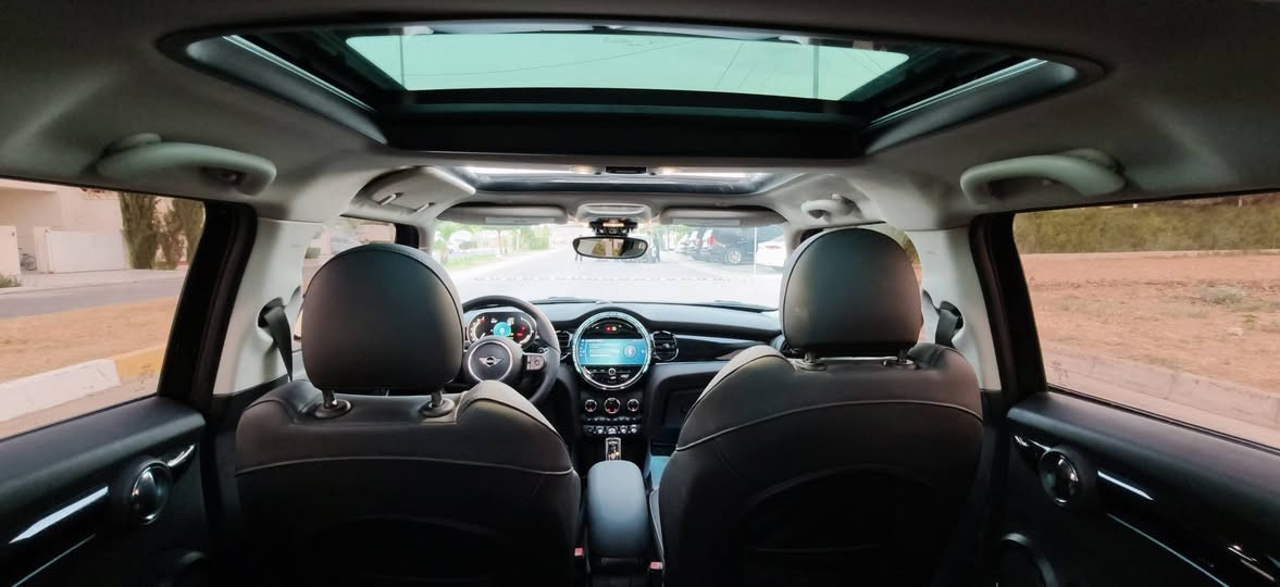 ✨ بسم الله الرحمن الرحيم ✨

  🟩 السعر  185 ورقة وبيها مجال 🟩

للبيع MINI Cooper  S Countryman 2024
✅ ممشى: 9000 كم فقط

سيارة تجمع بين التصميم البريطاني الفاخر، الأداء الرياضي، والعملية اليومية، بحالة ممتازة وجاهزة بدون نواقص.

🔹 المواصفات:
✅ محرك تيربو اقتصادي وقوي V4 2000
✅ ناقل حركة أوتوماتيك
✅ شاشة معلومات وترفيه
✅ نظام Bluetooth وUSB
✅ حساسات اصطفاف
✅ كاميرا خلفية
✅ مثبت سرعة
✅ تحكم بالمقود (Multi Function)
✅ تشغيل بصمة (حسب الفئة)
✅ مكيف أوتوماتيك ثنائي المناطق
✅ فتحة سقف بانورامية (حسب التجهيز)
✅ جنوط ألمنيوم رياضية
✅ إنارة LED نهارية
✅ نظام مانع الانزلاق والثبات الإلكتروني (ESP)
✅ وسائد هوائية متعددة
✅ نظام ABS وEBD للفرامل
✅ مقاعد رياضية مريحة
✅ صندوق خلفي واسع مع إمكانية طي المقاعد

🚘 ممشى أصلي 9 ألف كم فقط
✔️ جاهزة بدون نواقص.

اربيل – مدينة المعرض  – معرض بوابة عمان 

📞 ***********-*********** أربيل, العراق
