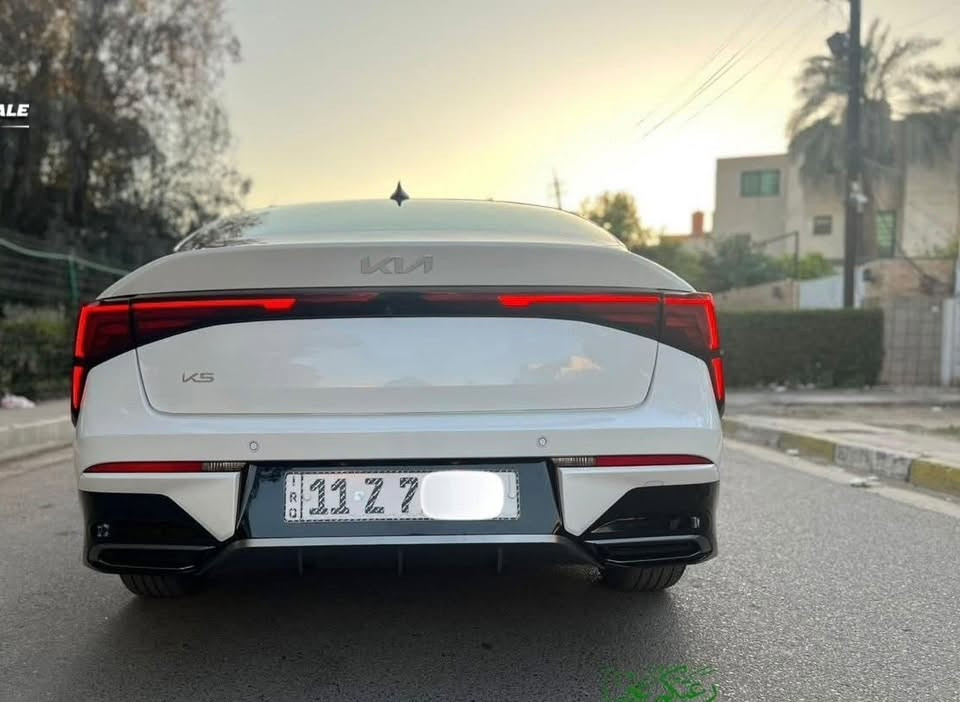 🚗 للبيع
كيا K5 موديل 2024 (خليجي)  

 

🌍 المدينة –  بغداد – الكرادة

•   🛣️  المسافة المقطوعة   22 الف كيلو

للبيع فقط ارخص من الامريكي

   

 كفالة عامة

✔️ ممشى: 22,000 كم فقط

✔️ نظافة عالية جداً (خالي من الصبغ والشخط والتكحيل)

⚙️ المحرك:

✔️ 4 سلندر

✔️ سعة 2.5 لتر

✔️ أداء قوي + صرفية مناسبة

✔️ كير أوتوماتيك

✔️ سقف بانوراما

✔️ بصمة أبواب + تشغيل بصمة

✔️ مقاعد جلد كهرباء

✔️ شاشة كبيرة متصلة

✔️ كاميرا خلفية

✔️ حساسات أمامية وخلفية

✔️ لايت زينون + LED خلفي

✔️ هندبريك بصمة

 شاشة

✔️ Apple CarPlay + Android Auto

✔️ تحكم ستيرن متعدد الوظائف

✔️ مثبت سرعة

✔️ نظام Eco / Sport

✔️ مكيف أوتوماتيك

✔️ مرايا كهرباء مع طي

✔️ شحن USB

✔️ نظام ABS

✔️ مانع انزلاق

✔️ وسائد هوائية

✔️ نظام المحافظة على المسار

✔️ تحذير النقطة العمياء

بسعر مناسب كلش 

بسبب ضرف صحي طارئ 

للتفاصيل اكثر الاتصال

***********

