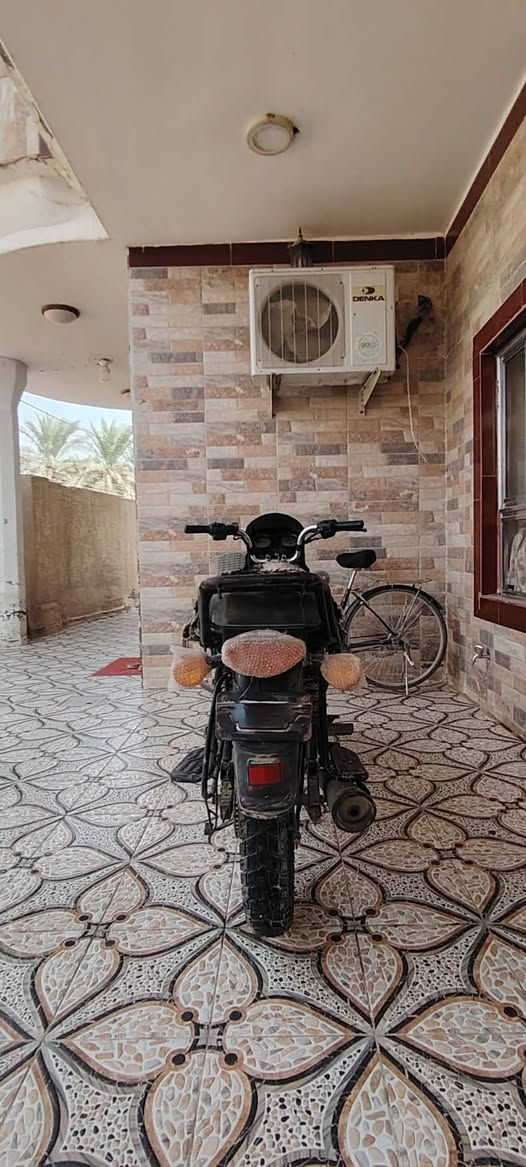 بوكسر • باجاج