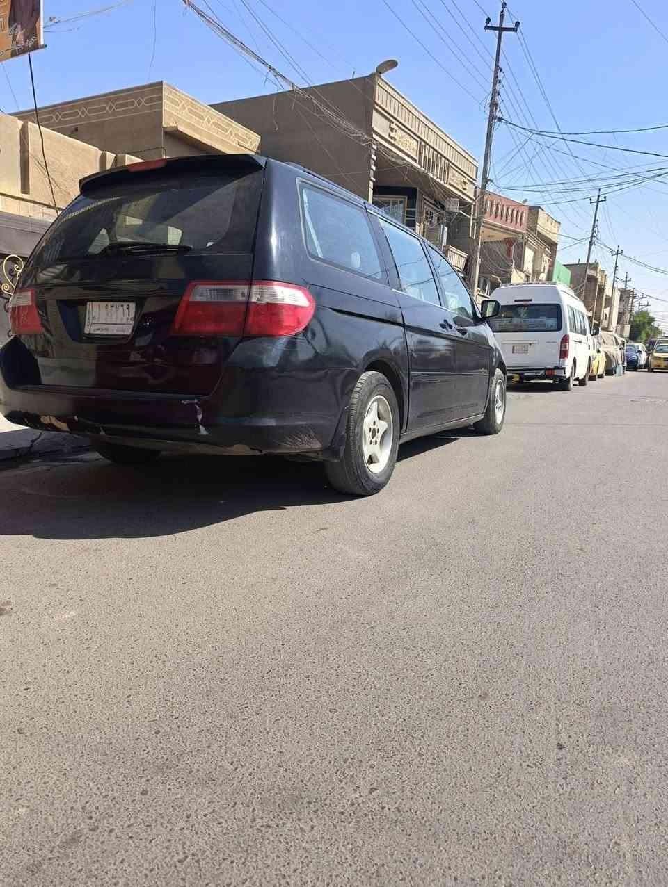 السلام عليكم للبيع او مراوس هوندا أودسي ٧ عائلية رقم بغداد مصبوغة حزام مكينة وكير افلون مكفولات ٣٠٠٠ حجم المكينه ٦ سلندر كرسي السائق كهربائي السياره خير من الله تبريد ٣ قطع السعر ٦٥ وبيها مجال للاستفسار الاتصال على صاحب السياره *********** وات ساب
