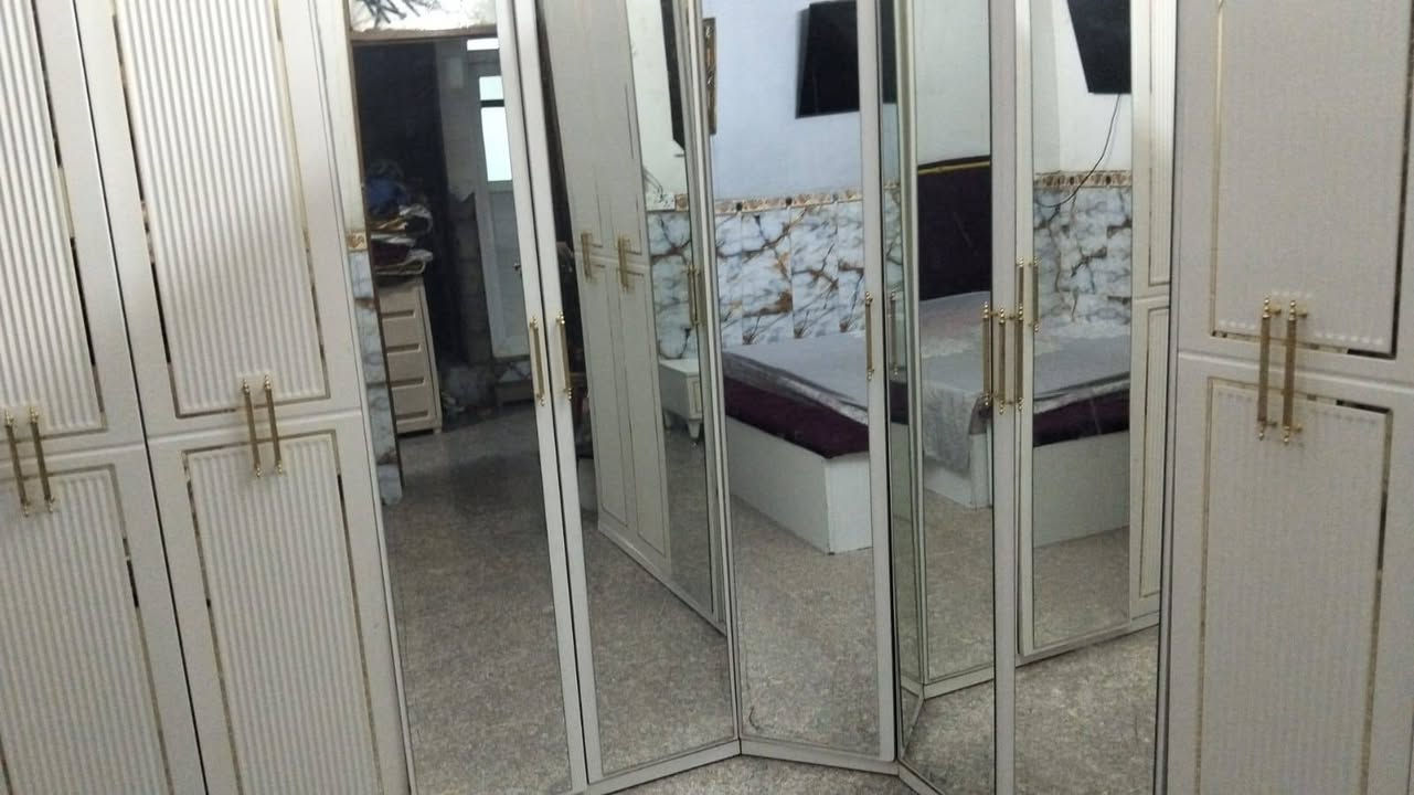 سلام عليكم اخوان غرفه نوم تركيه 9 قطع سعر معه نقل ونصب 525 الف قفل مال ناس متوازين عله شيله اي استفسار رقم ***********
