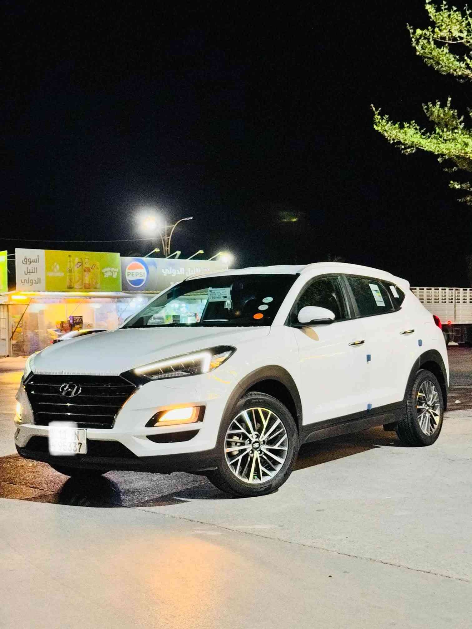هونداي توسان2020 خليجي
ماشيه58الف  حقيقي 
مكفوله من الضربة والصبغ والفتح والتبديل والحالوب
كامل مواصفات عدا البانوراما 
 رقم بغداد الإنكليزي بسمي هزه وسنويه لل ٣١
. السيارة جديدة برغي مامفتوح بيه 
محرك ( ٢٠٠٠ ) دوش
 محرك وكير وصدر وتبريد وتخم تاير وغرفتها جديدة 
ومواصفاته السياره ✅✅🔥✅
بصمة ابواب وتشغيل /  / 
الكراسي الامامية كهرباء / كشنات مخمل وداخل صاج 
 أريل نفكيشن / حساس امامي وخلفي دكمه أصلي 
 كامرة أمامية وخلفية / يدات نيكل 
 قطعتين تبريد والجام اوتو / تعيار لايت ودرايف مود 
 لايت مع الاستدارة / ثلاجة بالجكمجة 
 هاند بريك بل رجل  وغيرها 
. وبصمات عدد ( ٢ ) وشبكة والنفاضة والكتلوكات 
رقمي( ***********
*********** الواتساب 
وعنواني حله ناحيه النيل   .
السعر :: 204 وبيها مجال
