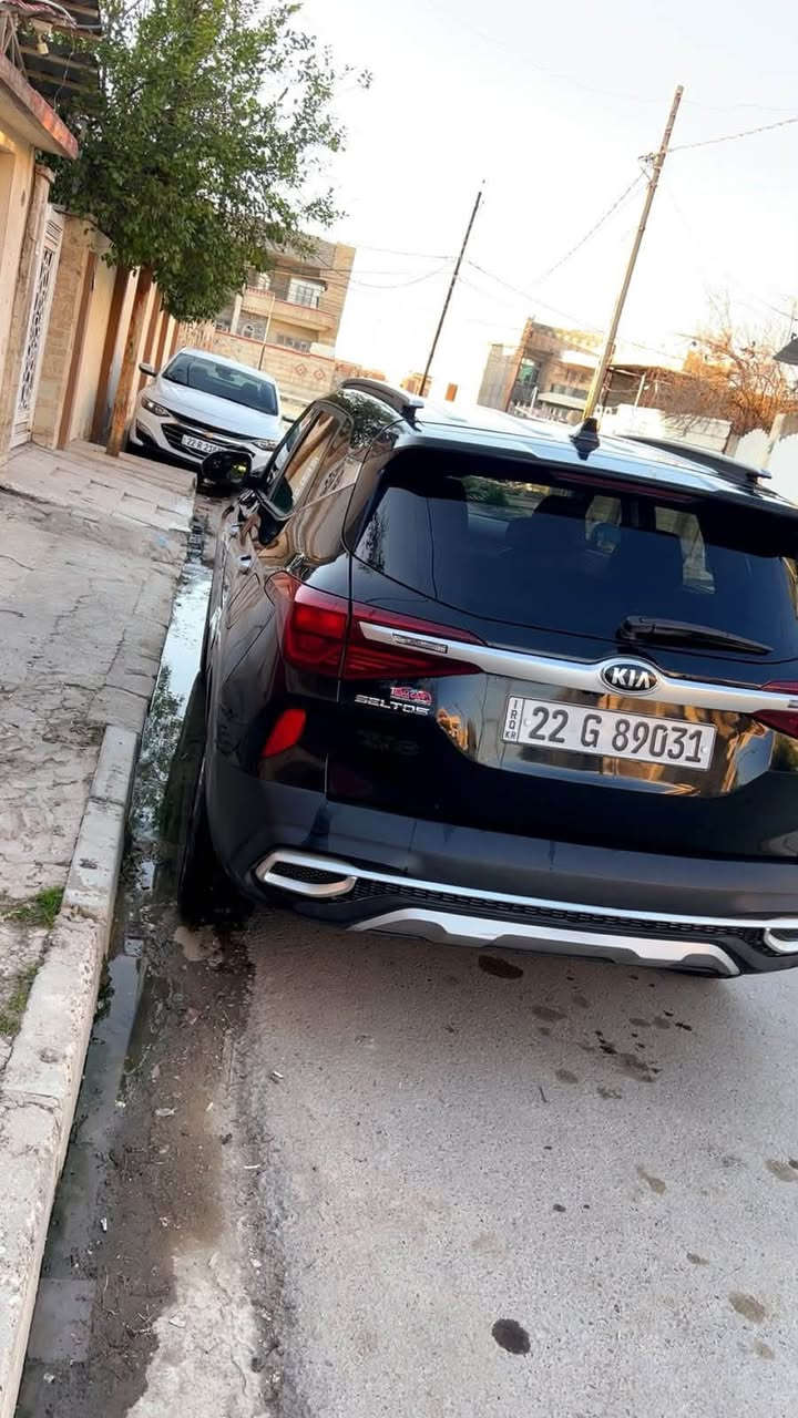 كيه سلتوز موديل 2021
ماشيه 52 ميل 
تحكم ستيرن 
مانع نزلاق 
تحديد مسار 
رادارات 
قطعتين صبغ بوند وجاملغ وبارد بل باب 
130 $ بيع مستعجل 
***********

نص مكتوب في الصور:
- you hav ssages.