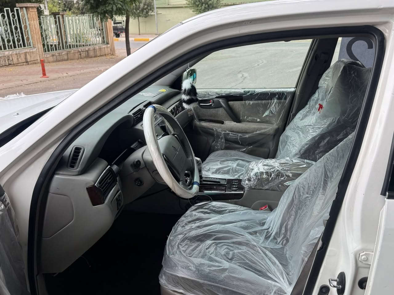 مەلیکەی بڕاوە شتی نازادر
کۆدی بۆ کراوە بەشەرت 
مەکینە دیفۆری گەورە ١٧٥
٤ دوگەومەی پەردەو سەلاجە و ٤کوشن کارەبا
عەتەر کریستاڵ و گیچ ئەلیکتؤرن 
ویل ی کڕؤم لؤک لؤ ک 
سەیارەک زؤر تازە کامل مەسرەف کراوە 
لەمسی شاشی ئیش ئەکە 
سوکانی وەک ئاو وایە 
تەقەو ڕەقەی بەشەرت 
تەبریدی ساردی لەسەر سویچ 
دەعم و لێدراو کەڤەر بەشەرت 
سەر و بن نەجەف 
سعر٣٦گەڵاو کامە مەجال 
ژم/***********
