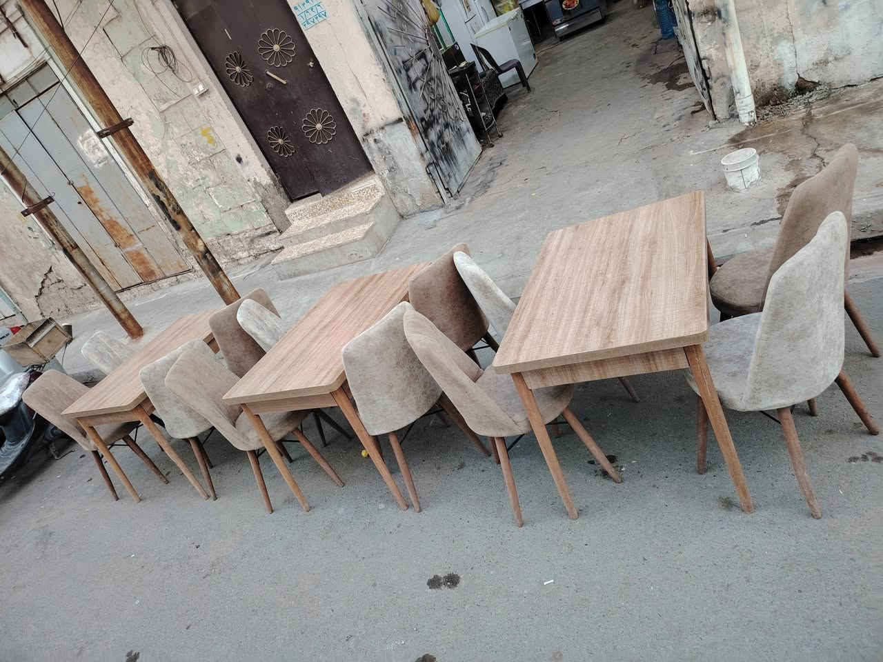 عرض خاص واخو البلاش ميز طعام صاجي خشابي مع اربع كراسي السعر 55 قفل من الاخير 🔐
ملاحضه يوجد كمية العنوان موصل جانب الأيمن منطقة العكيدات قرب مدرسة الرافدين مجاور سالم الخيرو الوكيل مقابل حجامة النور محلات الأخوين
