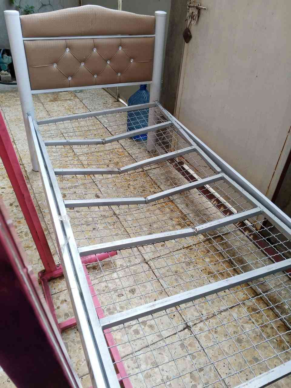 سرير نفر
