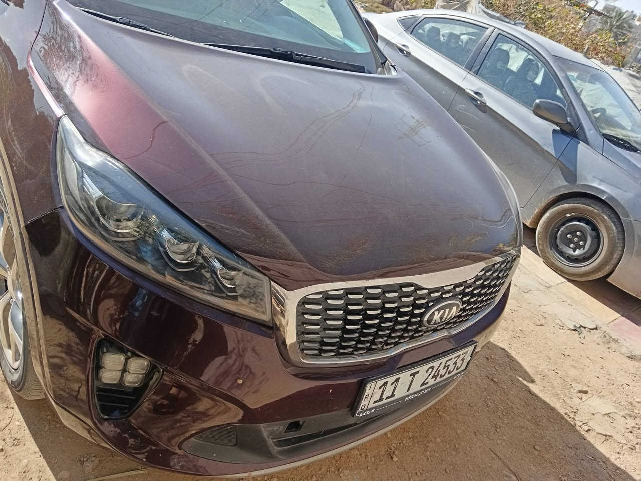 السلام عليكم.
واردامريكي 

سورنتو 2018.. SX

سياره فول. للأخير.

مكينه 6V

7راكب

ماشيه 73

سياره نظيفه وعله أيدي

سياره حادثه بنيد أبدل و جاملغ الأيسر. وبيه جاملغ الخلفي صبغ فقط.

بسمي سياره رقمه بغداد. مكاني بابل شارع 60

السعر 165 وبيه مجال قليل. رقمي ***********
