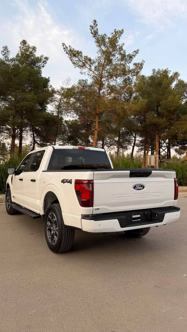 F-150 STX • ٢٠٢٥ • ٦٠٠٠ مايل