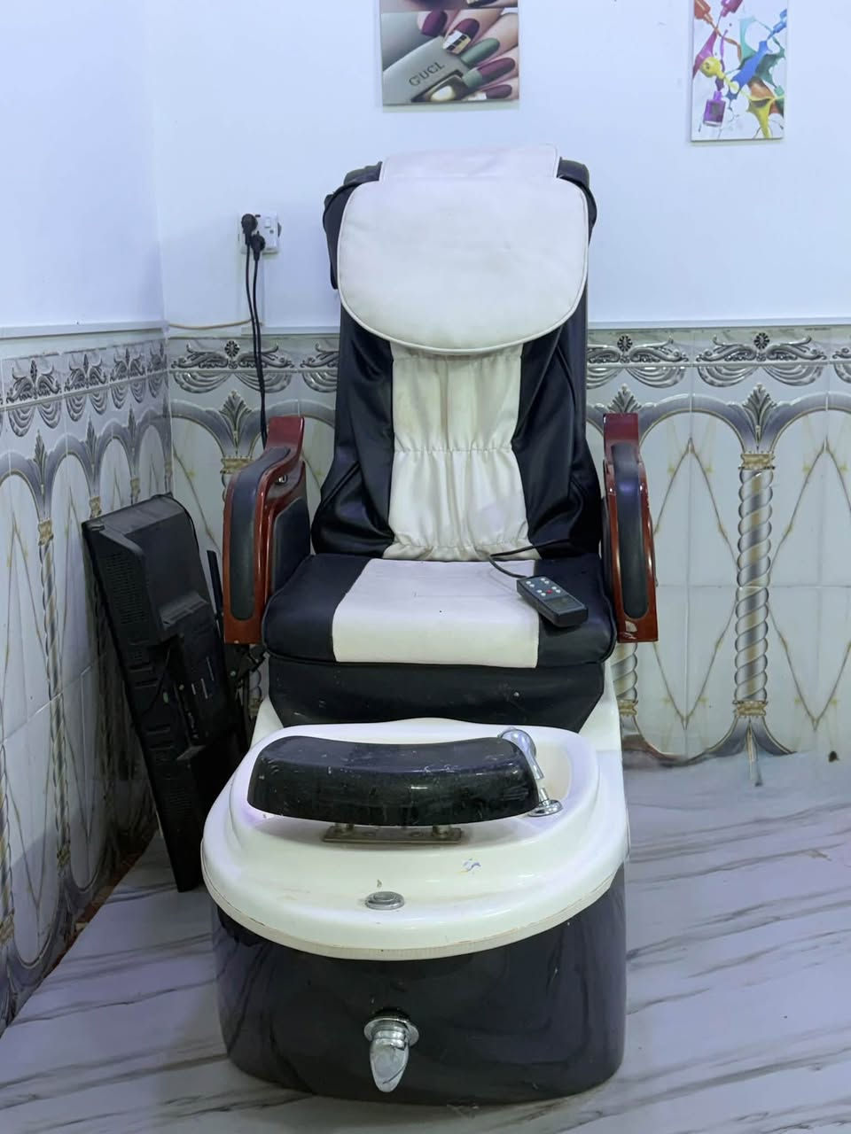 أغراض مركز كامله للبيع للاستفسار ***********
@الجميع
