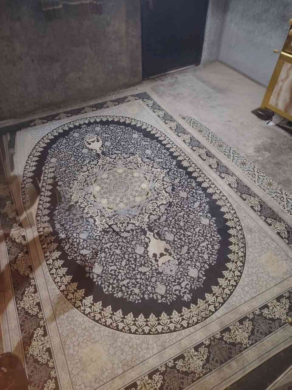 السلام عليكم بيت للبيع مع قطعة المساحة الكلية 305متر يحتوي على غرفه ومطبخ وصاله وصحيات ومنور نوع العقار وقف سني اصولي العنوان ابي الخصيب حمدان قرب جامع البرديه السعر 45 وبي مجال /***********
