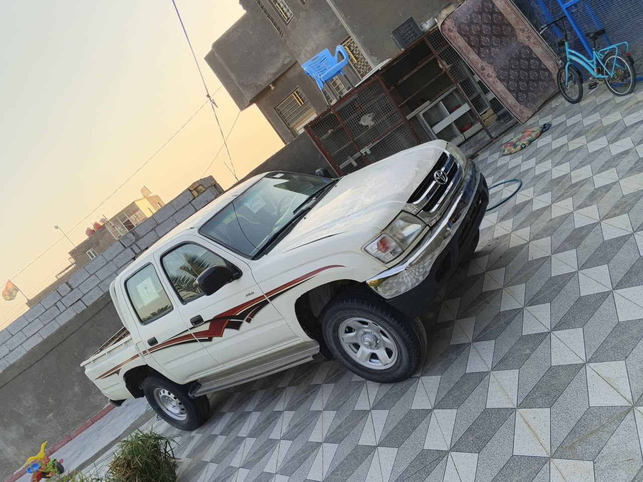 سلام عليكم للبيع فقط بيكم موديل 2005 سعودي اصل ادوات بدون رقم السعر 48 وبيه مجال بسيط جدا ملاحظه الفور ويل ملغي ومبدل مكينه جمره كير ومكينه شرط تبريد مو شغال الاستفسار ‏‪***********‬‏
