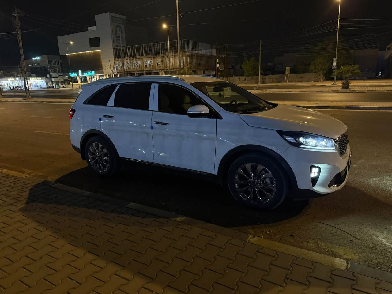 سورنتو 18 شكل 20 نظيفة للبيع فقط سعر180 بيها قطعتين وشويه  مكان نجف رقم شمالي مكلف بنشر اتصال فقط ***********
