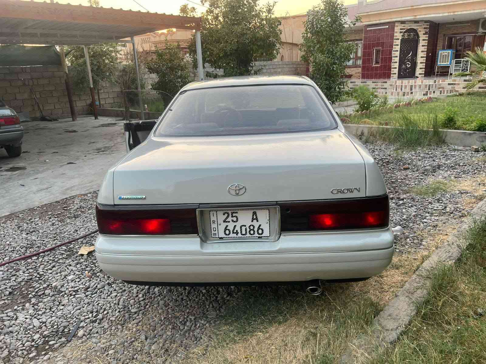 السلام عليكم سياره بطه للبيع موديل 1993 منفصل رقم كركوك دولي شرط التحويل صبغ عام جماليه بدون كص شرط 
محرك كير 2500 شرط تبريد ثلج صدر تايرات كلو نضيف سعر 50
اتصال ***********
