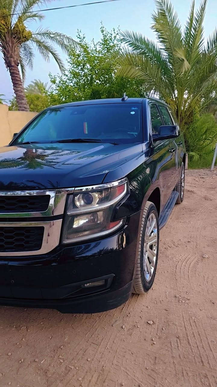 السلام عليكم...
للبيع شوفرليت تاهو 2016 LTZ 
وارد امريكي رقم بغداد دولي 
الحاله _ ممتازة جدا سياره
تشغيل عن بعد _ كاميرا دوارة  _ رادارات امامية وجانبية _ حساسات تشغيل عن بعد _ دعامية _ بلاجكتور   _ كشنات جلد  كهرباء حتى المقاعد الخلفية _ كشن خزن _ كشن تبريد تدفئه  _ كشن السائق رجاج _  تبريد 3 قطع _ صندوق جك كهرباء  _ 4 يدات بصمه _  usb _ بلوتوث _  سلايد روف _ قاصه _ ستيرن كهرباء - دوسات بانزين وبريك كهرباء _ عتب ابواب كهرباء  ماشيه 130 حقيقي 
وبعد بيها كومه مواصفات تجي وتشوف بعينك افضل 
السيارة باقية ع نظافتها جديده بمعنه الكلمه
محرك وكير بحالة ممتازه برغي واحد مامفتوح
ويل LTZ حجم 22
مكان السياره ( بابل ) 
السعر 310  وبيها مجال 
للاستفسار الاتصال على الرقم ***********7713982262
