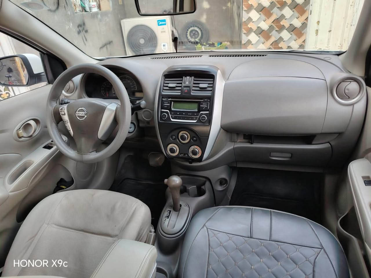 اللهم صل على محمد وآل محمد 🤲🏻
نيسان صني🚘 موديل 2016 خليجيه ام البليته الزرگة گير ومكينه جدد وكذلك حدادية جديدة التبريد ثلج🥶 تخم تاير🛞 جديد كهربائيات كلها شغاله دواخل بالكارتون رقم بصره انگليزي هزه جديده السياره🚘 بأسمي شخصيا تحويل🚦 مباشر بكل المحافظات اني حاضر او تردون مني وكالة هم عادي وتدللون
السيارة 🚘مكفولة كفالة عامة من الضربة ومن الصبغ والتبديل فقط بارد شويه بالجاملاغ الأمامي 
عنواني🏠 الناصريه حي الشموخ شارع مول الكوخ
***********
السعر💵 88 وبيه مجال بسيط للشراي
